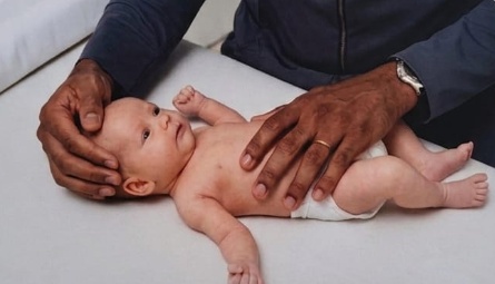 Técnicas osteopáticas indolores para bebês